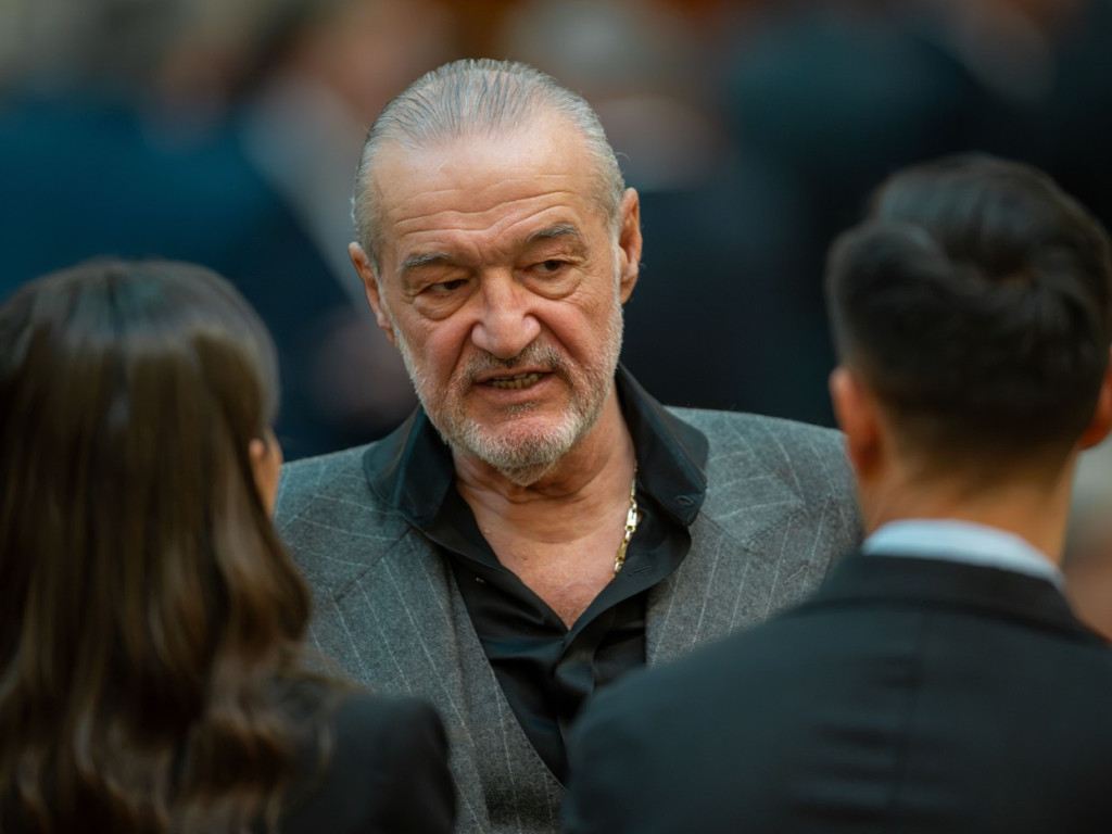 Gigi Becali, la înmormântarea lui Viorel Păunescu: ”Pentru mine, e o lecție. Regret că nu este acum unde trebuia să fie”
