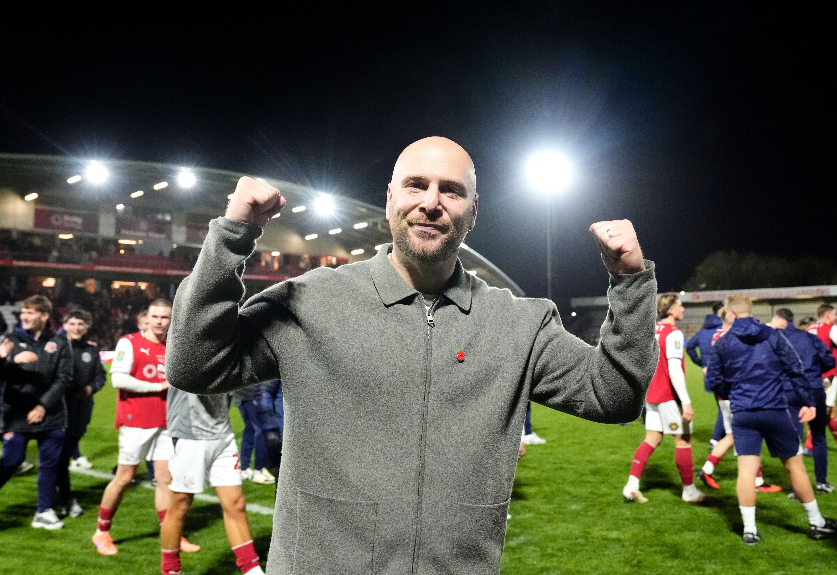 Imagine Stire După ce a umilit-o pe Arsenal, antrenorul lui Fleetwood a spus-o direct: ”Incredibil” | 2review.ro
