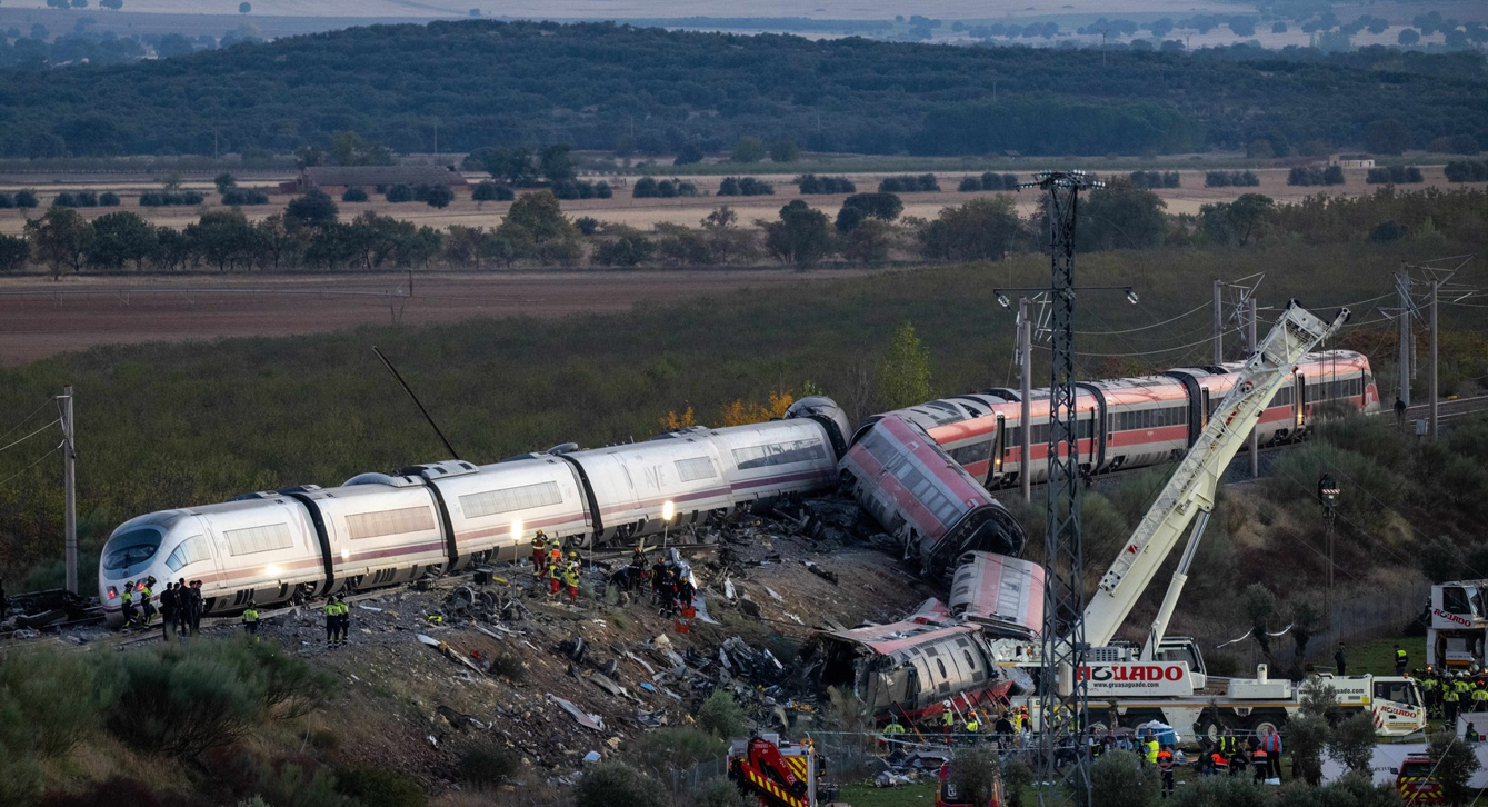 Imagine Stire Soția unui star de la Real Madrid, martoră la tragedia din Spania: ”Sunt în stare de șoc!” | 2review.ro