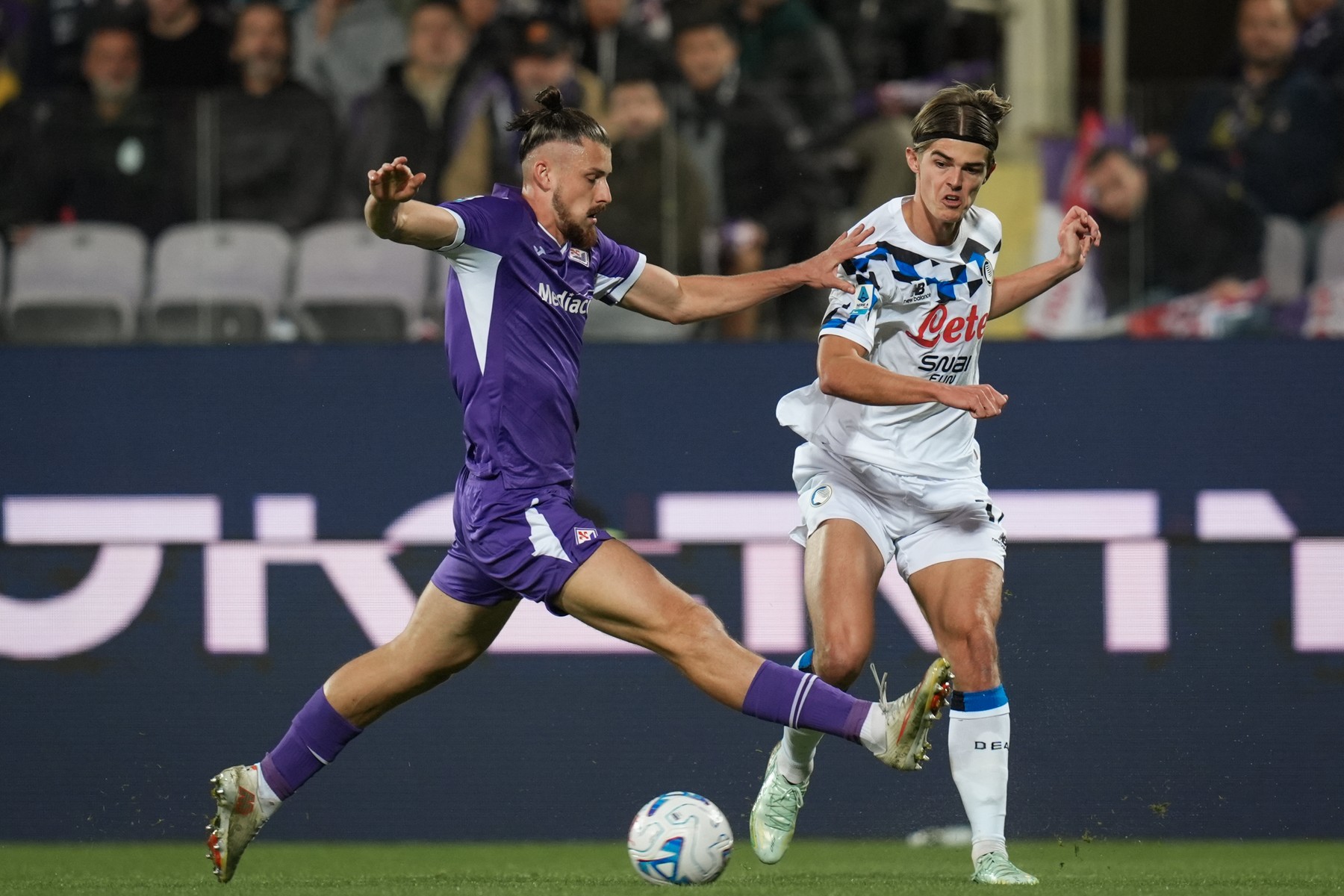 Imagine Stire Fiorentina - Atalanta 2-2, ACUM, DGS 2. Gooool! Gazdele au întors scorul. Frosinone - Lecce 5-1 | 2review.ro