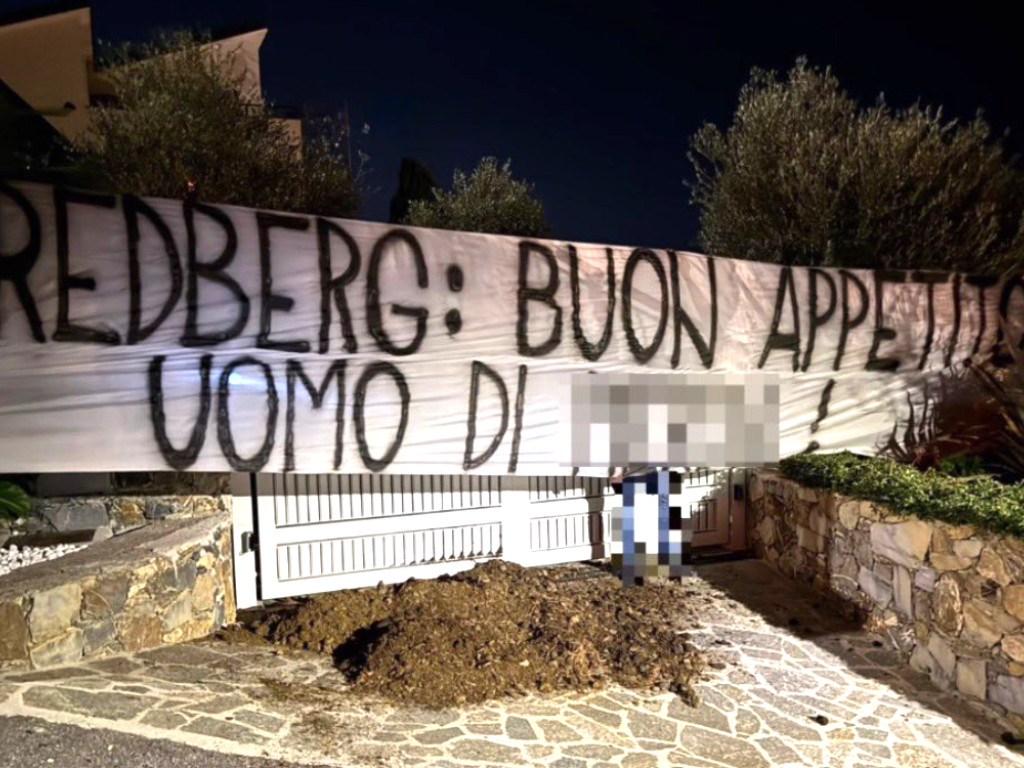 Scandal imens în Italia! Ultrașii unui club de tradiție s-au dus acasă la patron și au recurs la un gest extrem