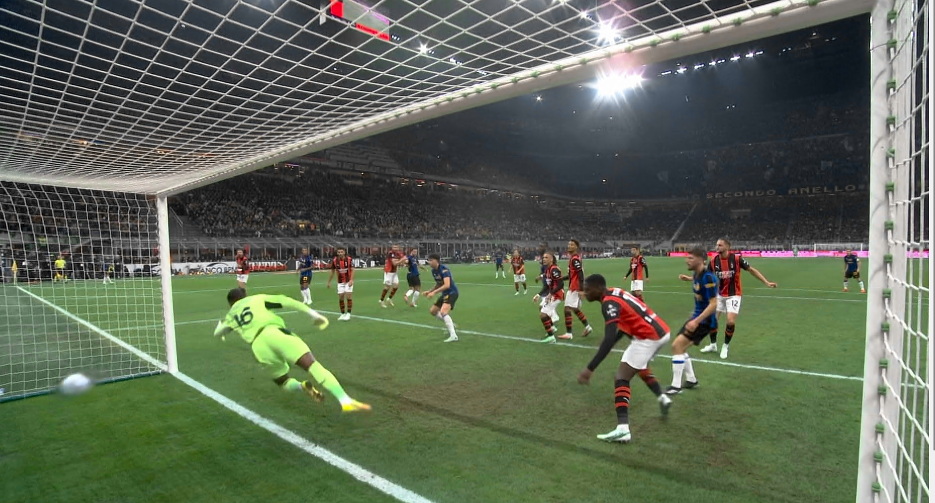 Imagine Stire AC Milan - Inter 2-1, ACUM, Digi Sport 1. GOOL! Bastoni a redus din diferență | 2review.ro