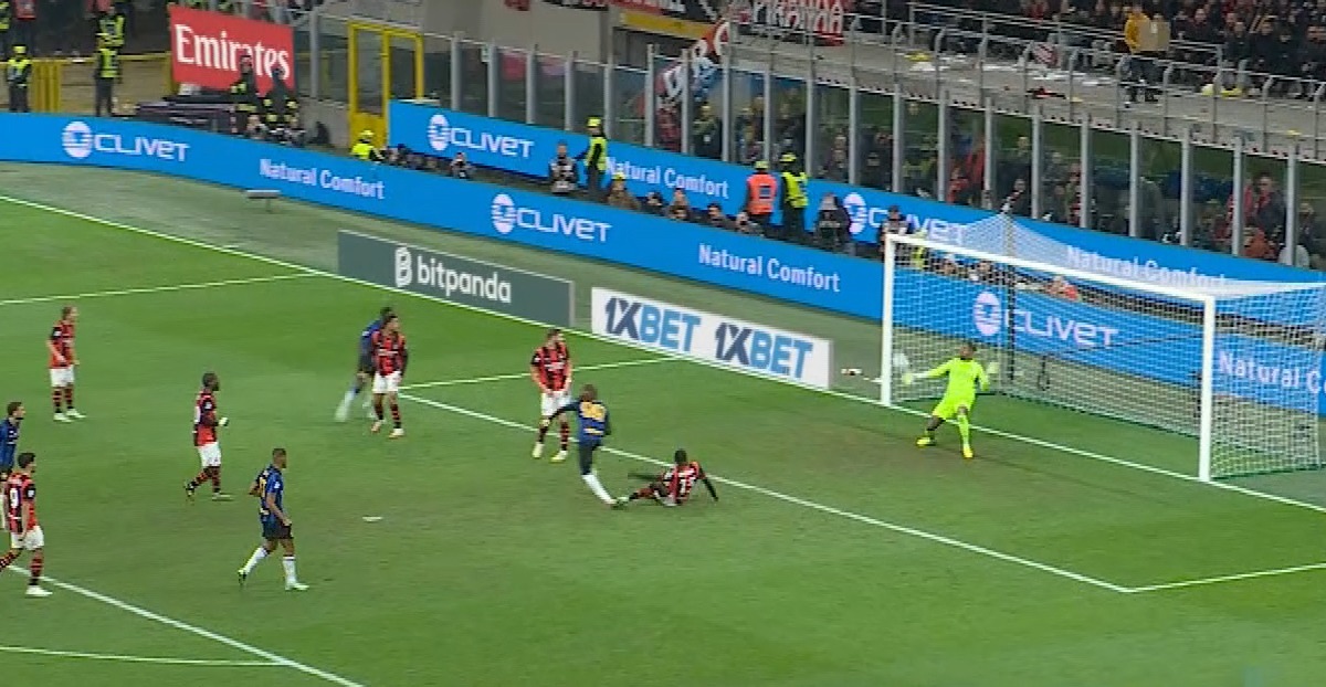Neverosimil ce paradă a reușit Mike Maignan în AC Milan - Inter: ”S-a deghizat în Superman!” / ”9/10 luau gol”
