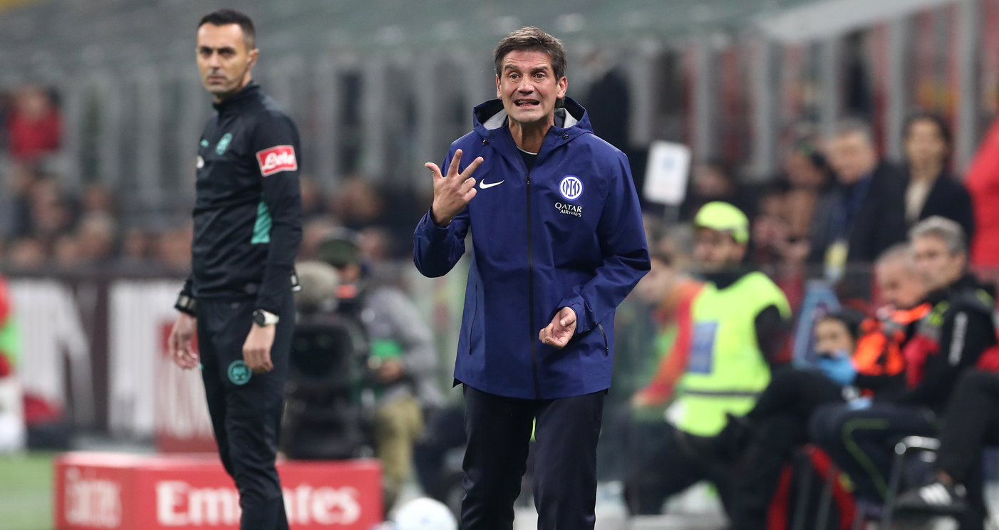 Imagine Stire Fără milă! Nota primită de Cristi Chivu în Italia, după AC Milan - Inter: ”Șocant” / ”De neînțeles” | 2review.ro