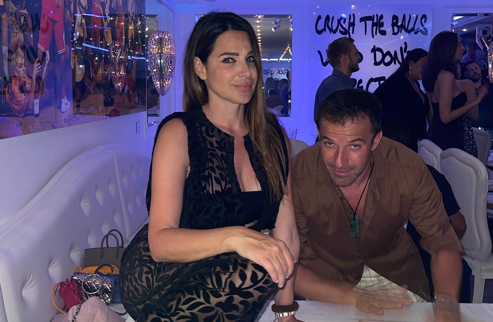 Imagine Stire Sonia Amoruso, alături de Alessandro Del Piero la București! De la vânzătoare de pantofi, la soția unei legende | 2review.ro