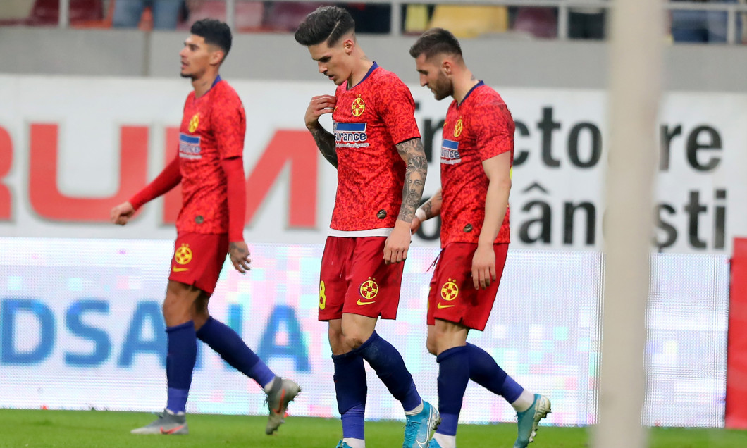 Dennis Man, Ovidiu Popescu și Florinel Coman, în FCSB - Universitatea Craiova / Foto: Sport Pictures