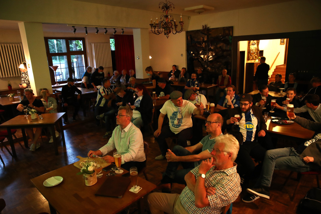 As Bundesliga Resumes, Fans Cheer From Afar