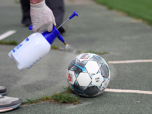 Numele jucătorului infectat cu COVID-19 nu trebuie dat publicităţii ...