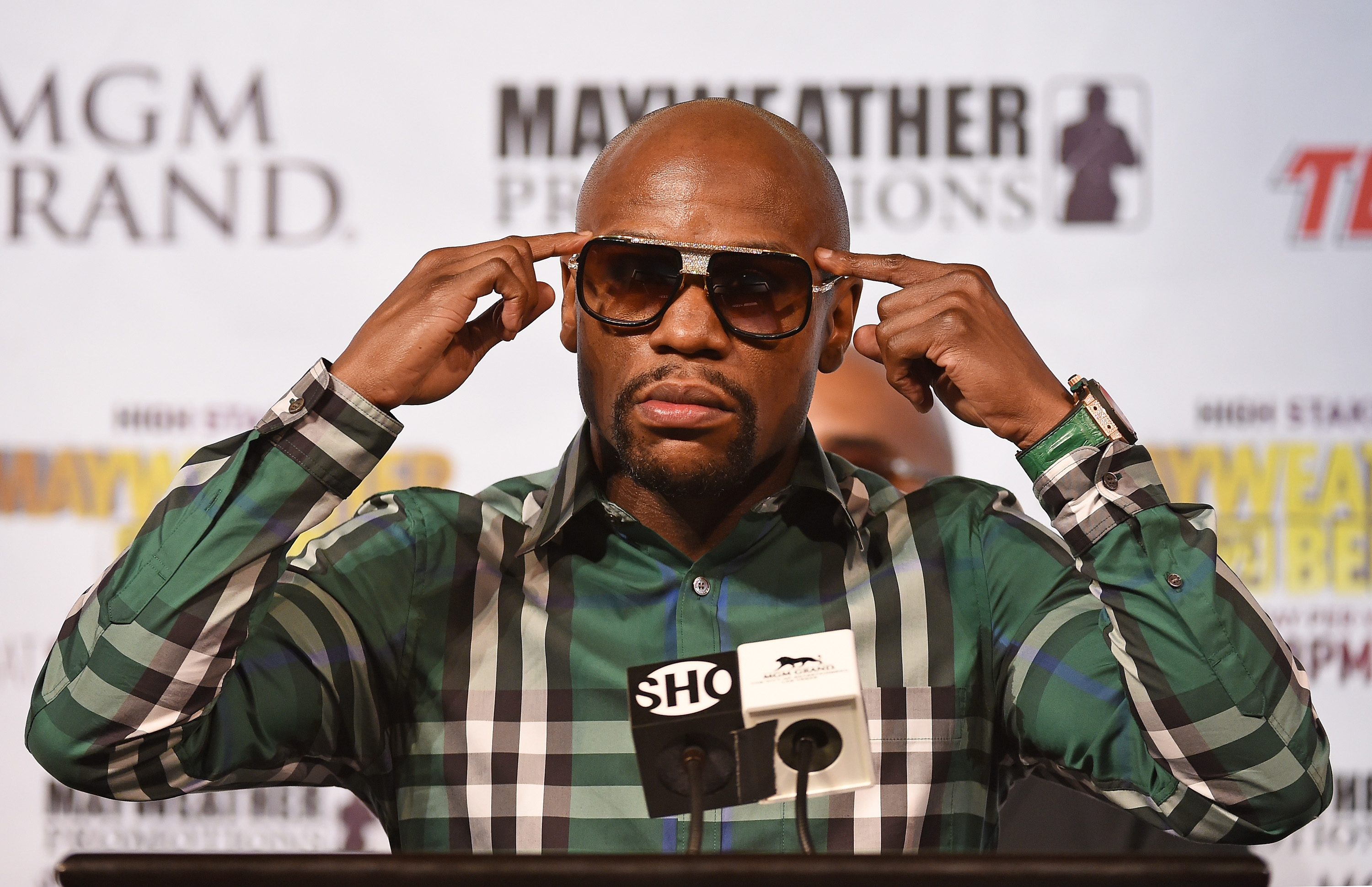 Aroganţă maximă din partea lui Floyd Money Mayweather. Ce a făcut ca să fie sigur că-l vede toată lumea