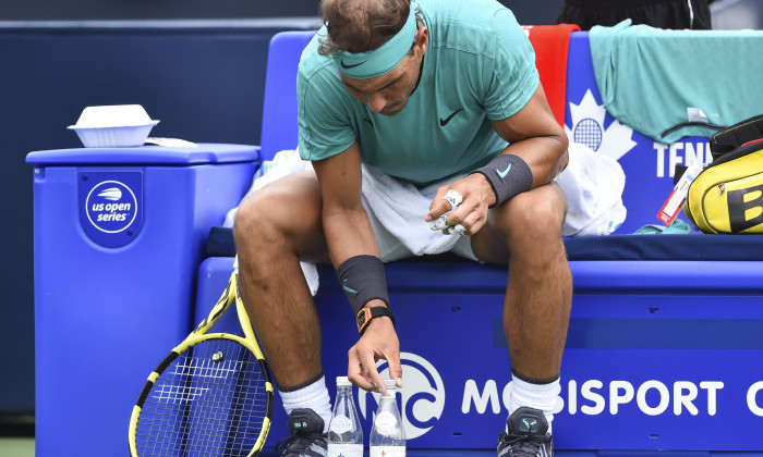 Ritualul lui Rafael Nadal cu sticlele / Foto: Getty Images