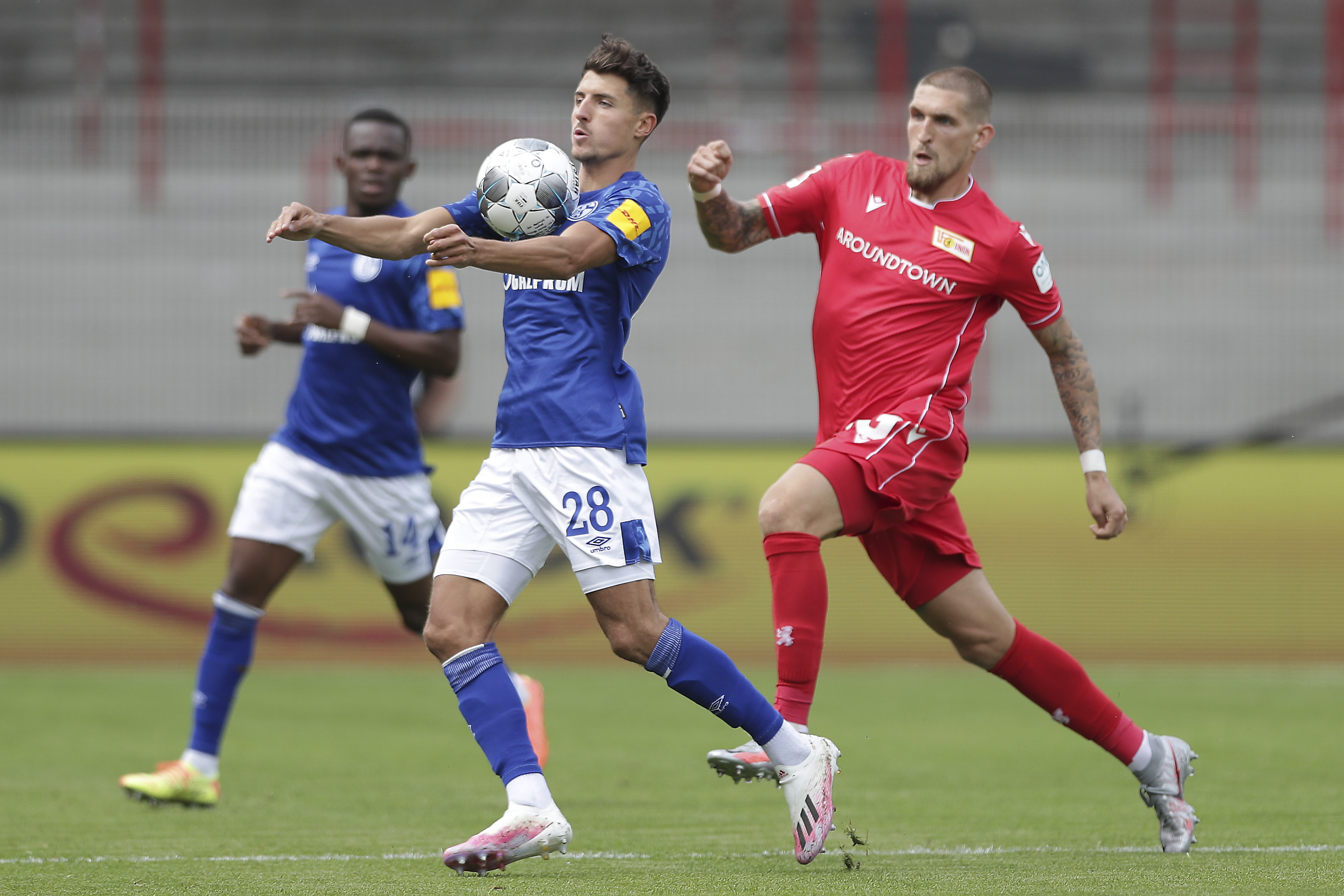 Union Berlin - Schalke 1-1. Minerii obțin primul punct de la reluarea campionatului, dar ajung la 12 etape fără succes