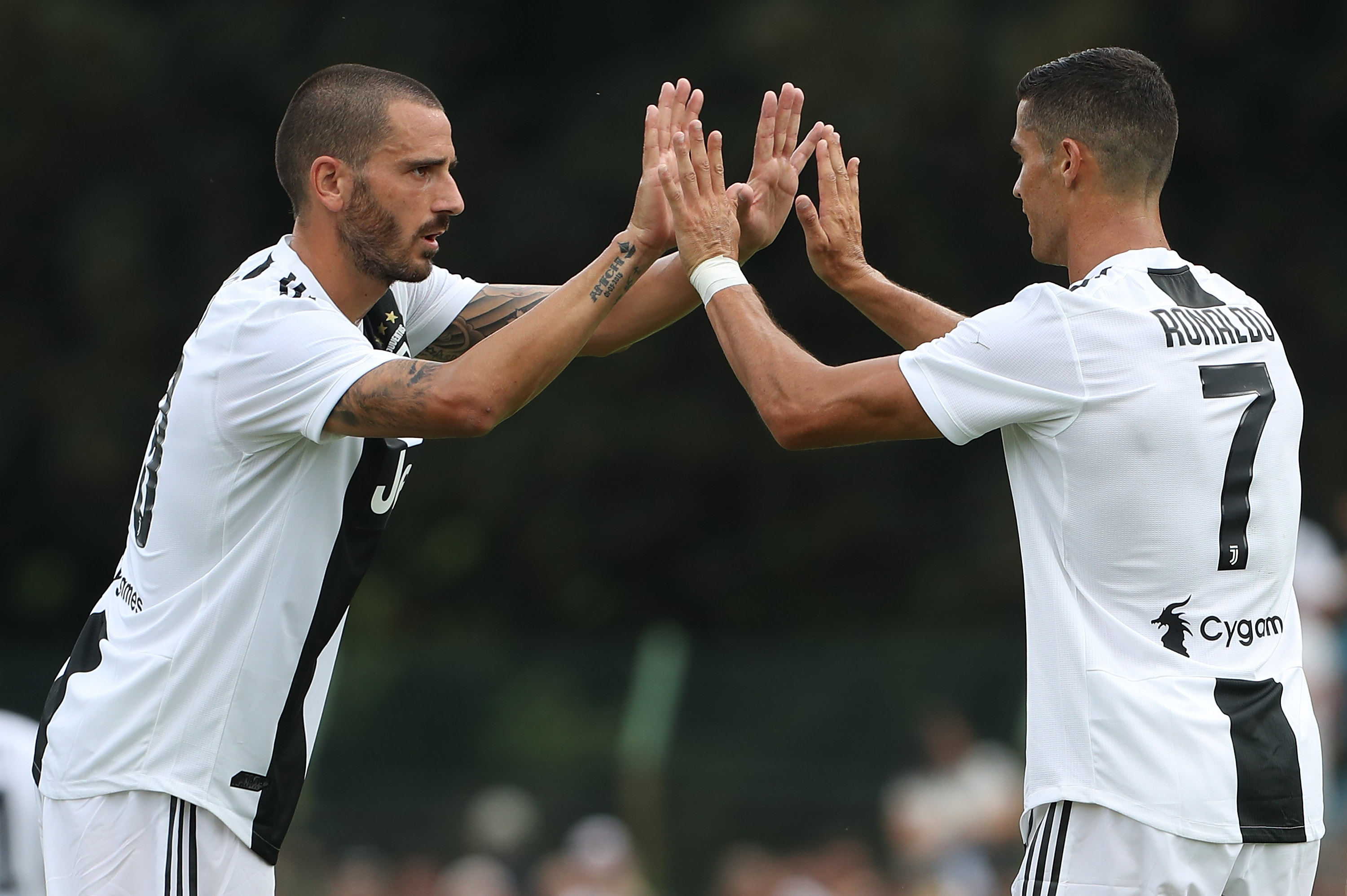 Reacția lui Bonucci când l-a văzut pe Cristiano Ronaldo la antrenament după pandemie: Mi-a spus ce a făcut