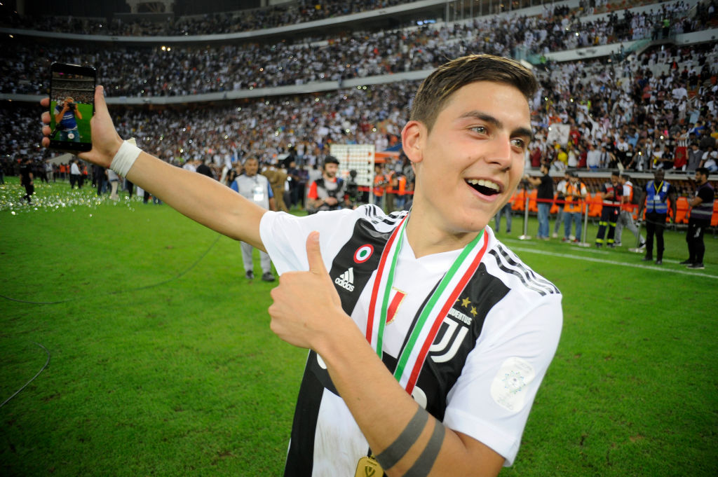 Paulo Dybala a cântat You’ll never walk alone. Fanii lui Liverpool i-au compus o melodie şi au cerut transferul