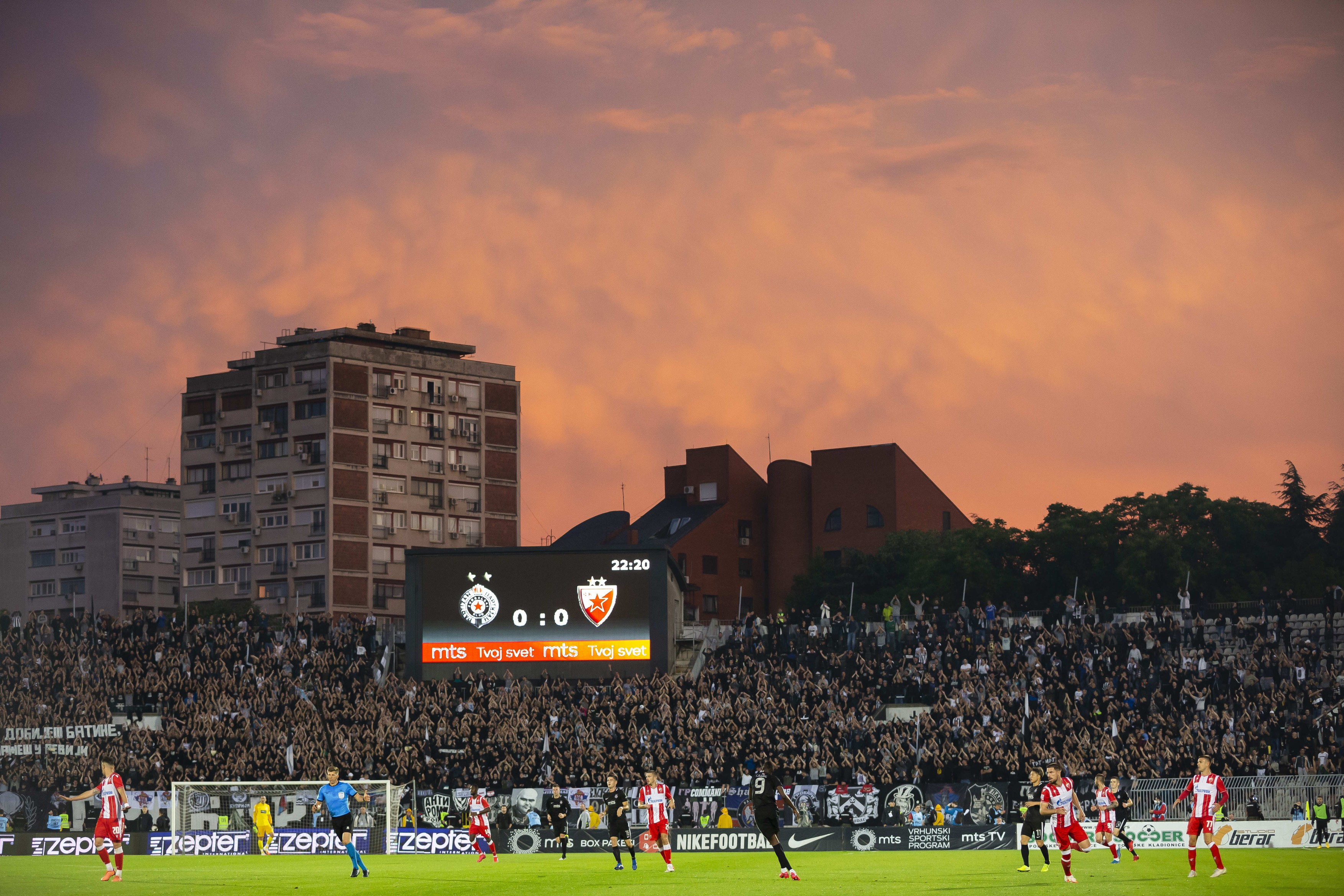 Derby-ul Serbiei este în pericol. Ce au făcut fanii lui Partizan înaintea meciului cu Steaua Roșie