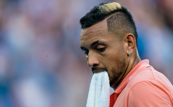 Nu poți să dansezi pe mese. Rebelul Nick Kyrgios s-a retras de la US Open și s-a luat din nou de Djokovic