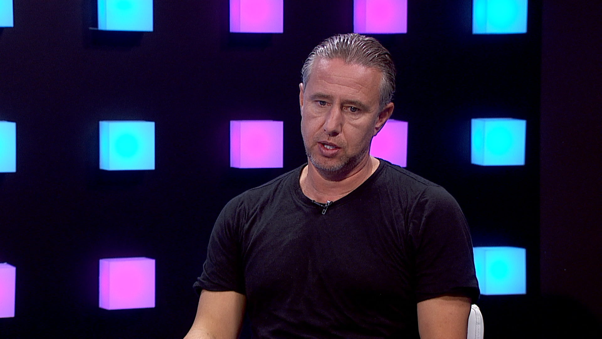 "Ești bărbat șmecher?" Reghe i-a dat sms lui Becali după scandalul cu Dennis Man: "Să nu mai vorbească de familia noastră"