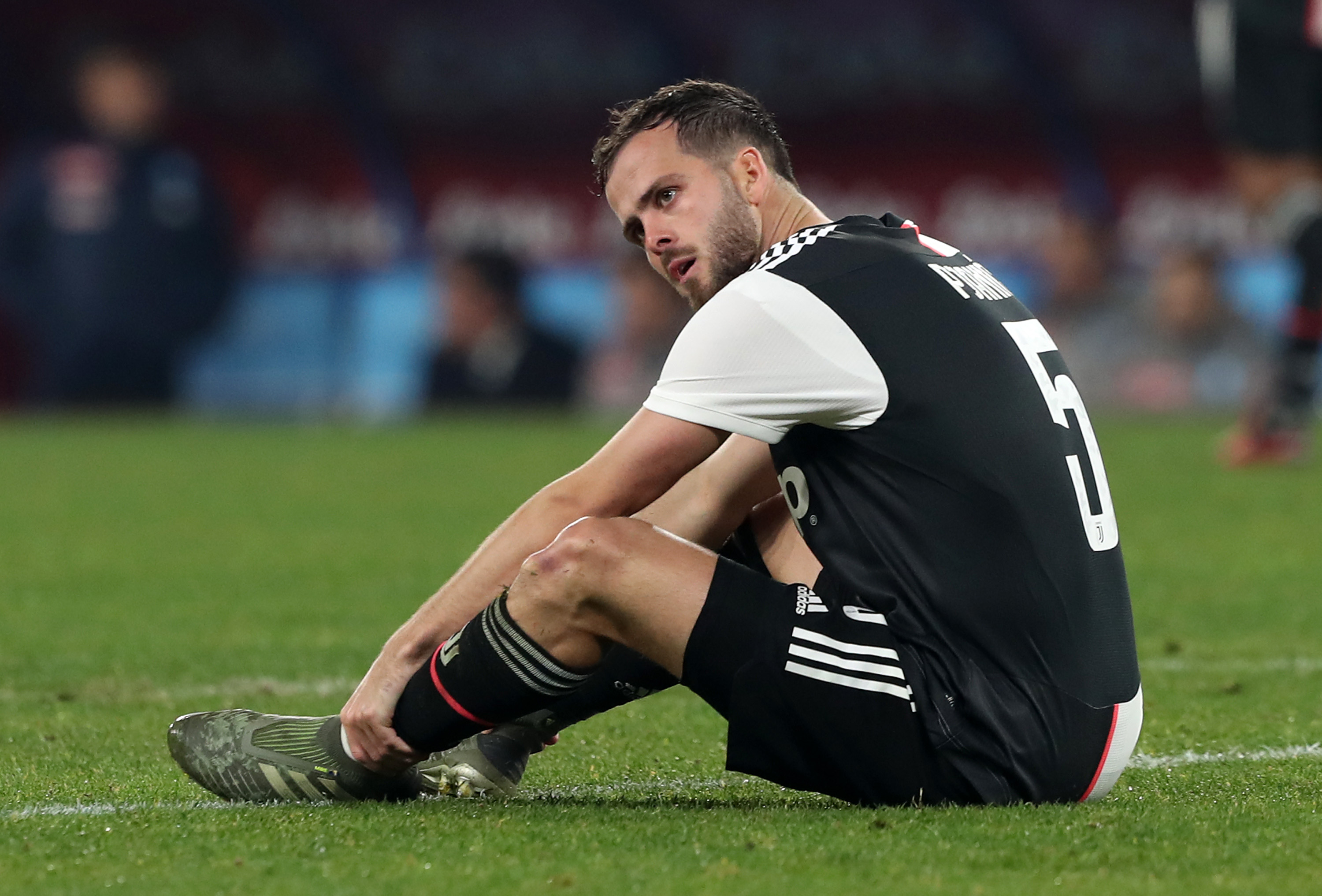 Condiţia ca Pjanic să revină la Juventus. Presa italiană a aflat care e artificiul financiar pus la cale