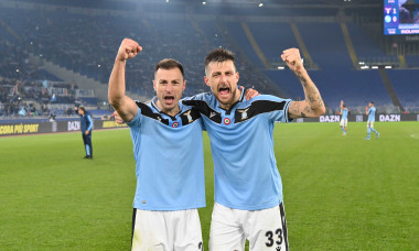 Ștefan Radu și Francesco Acerbi, după un meci câștigat de Lazio cu Napoli / Foto: Getty Images