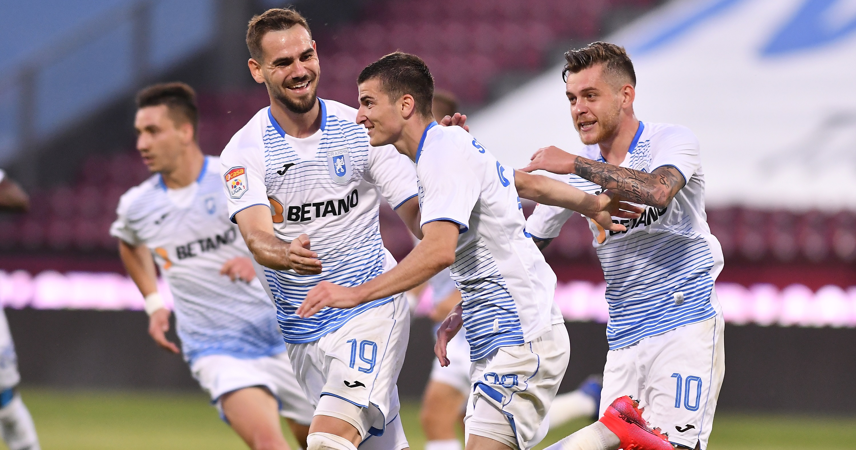 CFR Cluj - Universitatea Craiova 2-3. Nebunie în Gruia! Oltenii au relansat campionatul, după un meci superb