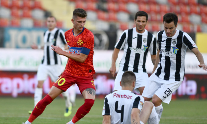 FCSB a condus cu 2-1 la pauza meciului cu Astra / Foto: Sport Pictures
