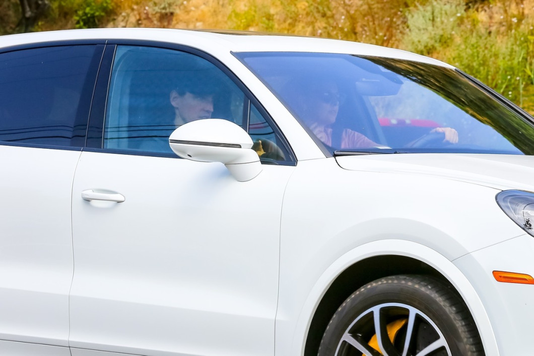 *EXCLUSIVE* Maria Sharapova takes her new beau Alexander Gilkes for a hike in Malibu