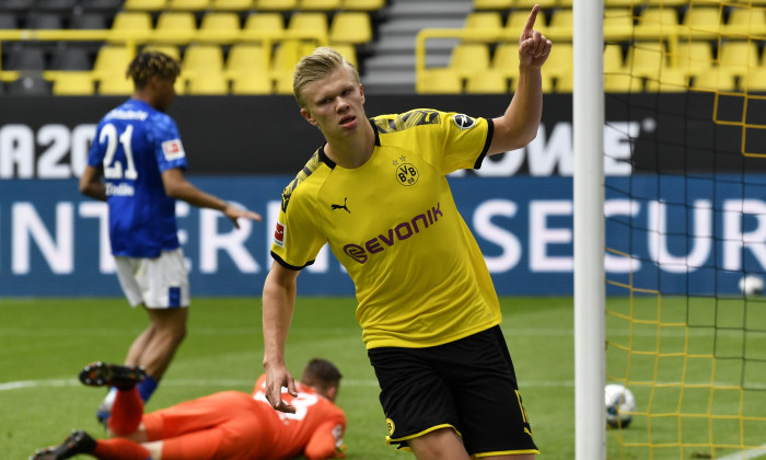 Borussia Dortmund v FC Schalke 04 - Bundesliga