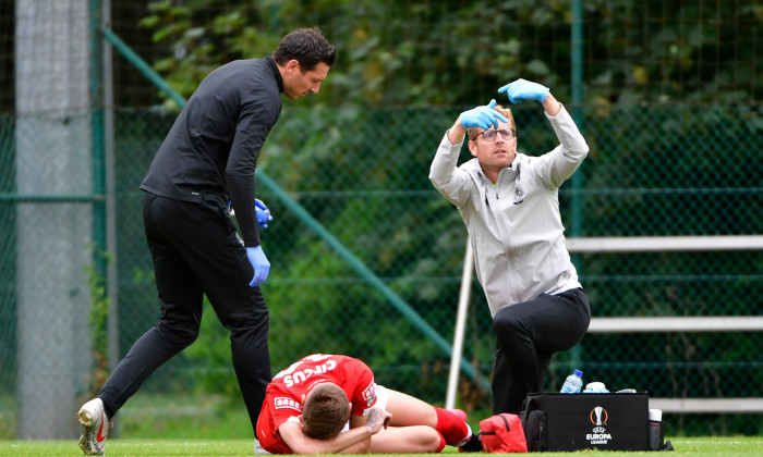 Denis Drăguș, accidentat la ultimul amical jucat de Standard Liege / Foto: Profimedia