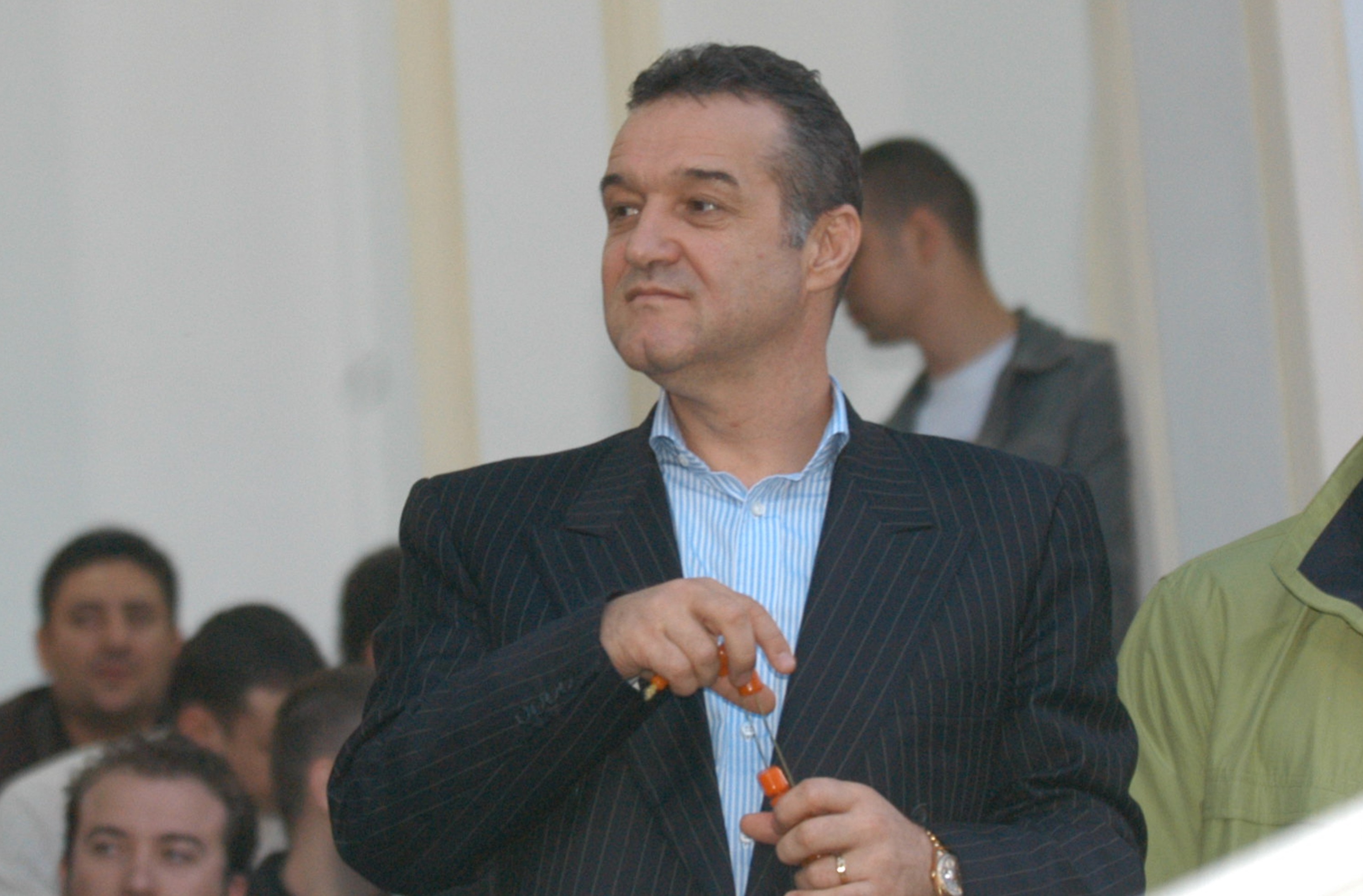 Gigi Becali, luat peste picior în Anglia, după ce s-a lăudat că-l vinde pe Man cu 15 milioane: ”Nu i-aș acorda atenție!”