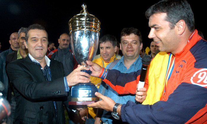 FOTBAL:FESTIVITATEA DE PREMIERE A ECHIPEI STEAUA BUCURESTI-CAMPIOANA ROMANIEI EDITIA 2005-2006,DIVIZIA A (7.06.2006)