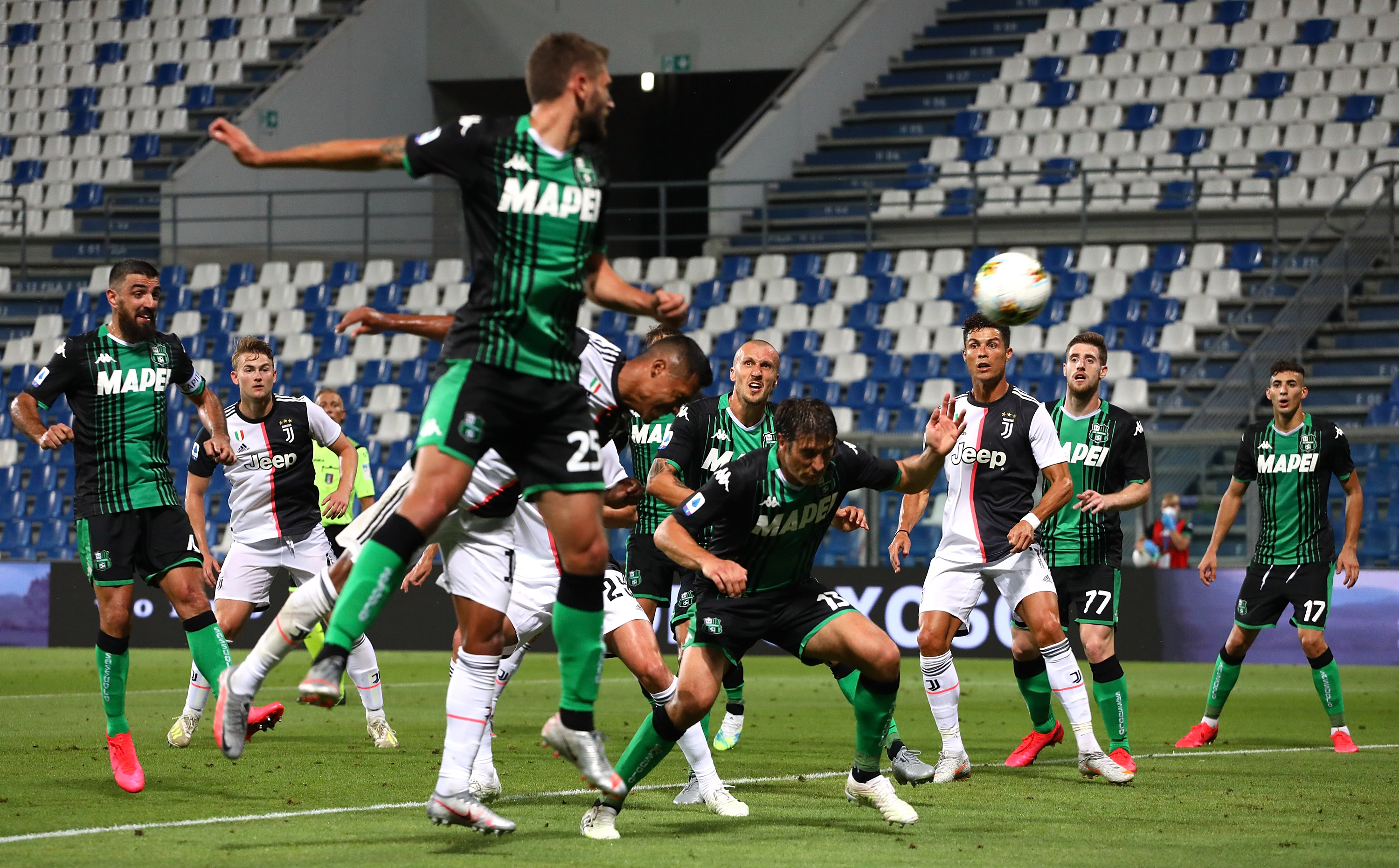 Sassuolo - Juventus 3-3. Meci nebun! Gazdele au revenit de la 0-2. Chiricheș s-a luptat cu Ronaldo și Higuain