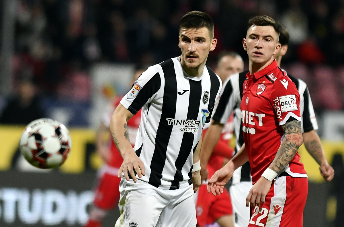FCSB, scouter pentru Universitatea Craiova! Oltenii au ofertat un fundaș din Liga 1