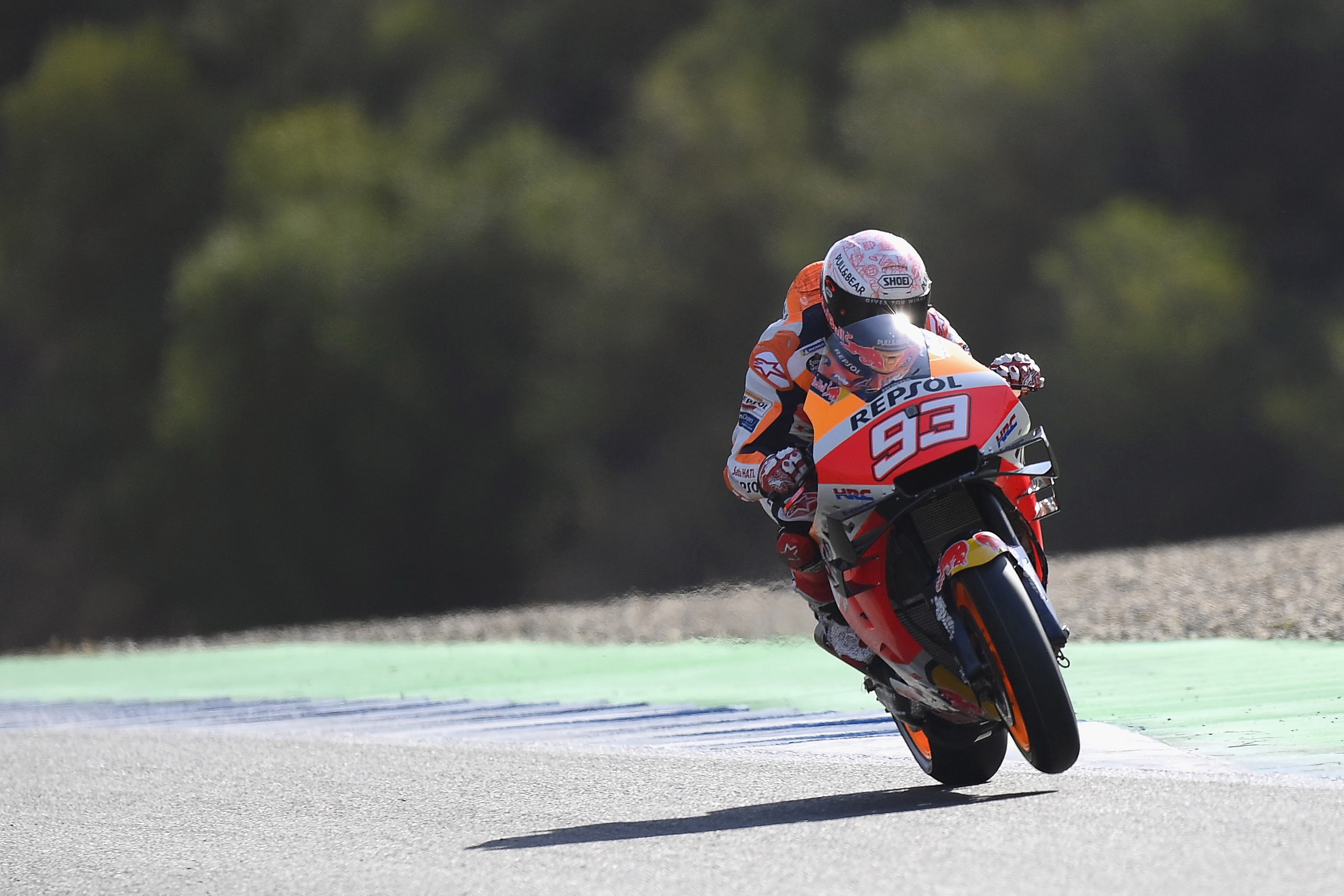 Marc Marquez a fost operat cu succes după accidentul de la Jerez. Cât va sta pe tușă