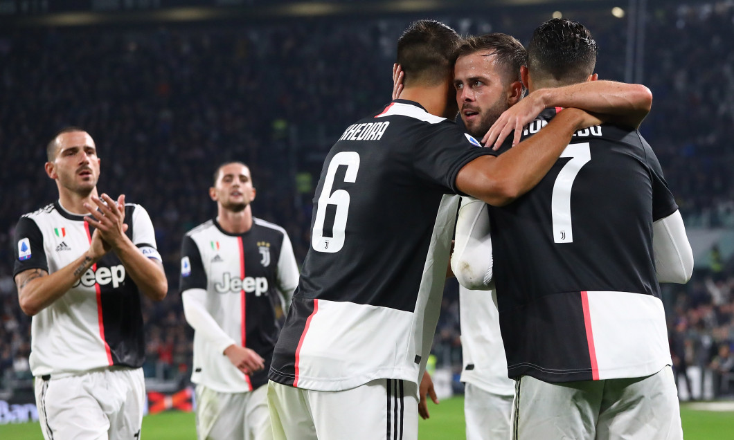 Jucătorii lui Juventus, în meciul cu Bologna / Foto: Getty Images