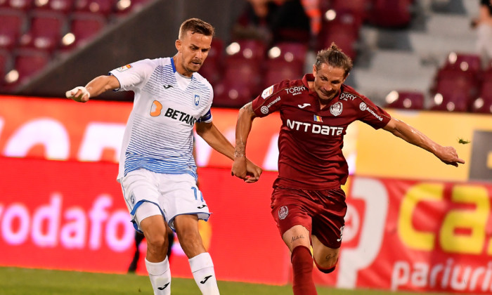 Ciprian Deac și Nicușor Bancu, duel direct în meciul CFR Cluj - Universitatea Craiova / Foto: Sport Pictures