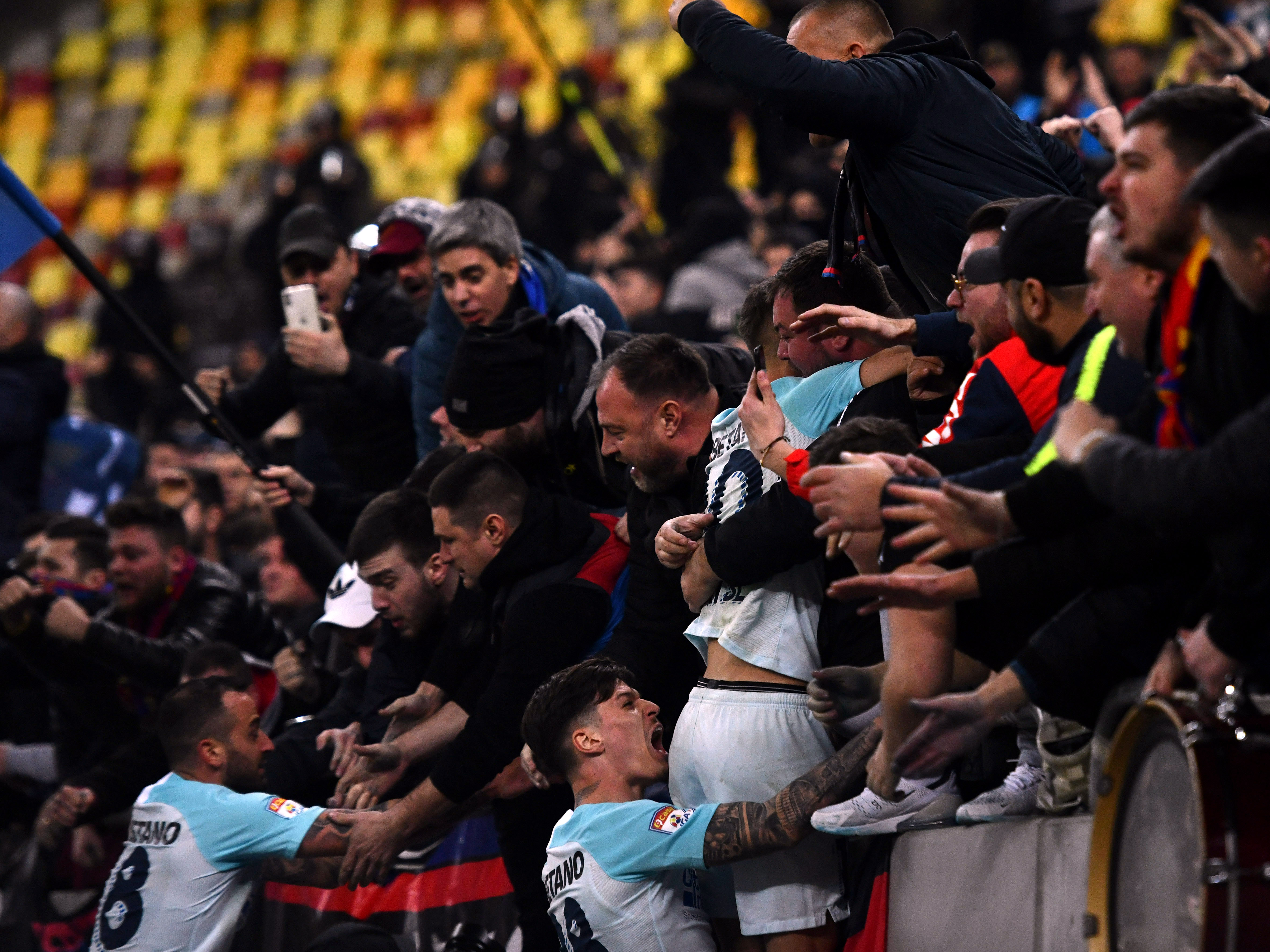 Până şi rivalii de la FCSB sar în ajutorul lui Dinamo: "Ce fac aceşti nemernici la Dinamo te revoltă"