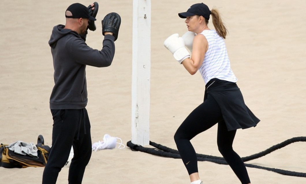 EXCLUSIVE: Maria Sharapova Looks Fierce During a Grueling Beach Workout Session in Los Angeles.