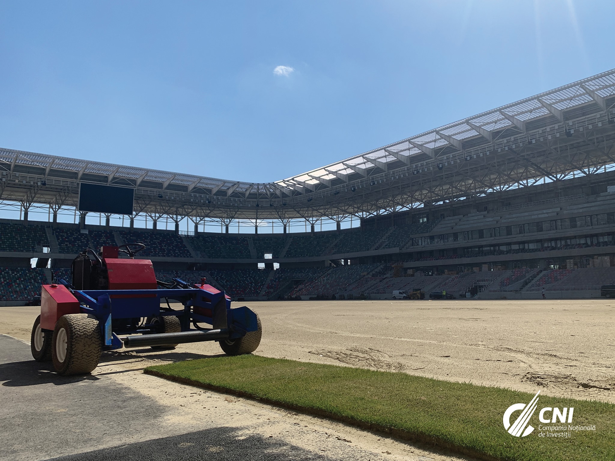 Ultima etapă de construcție a Stadionului Steaua. A demarat montarea gazonului