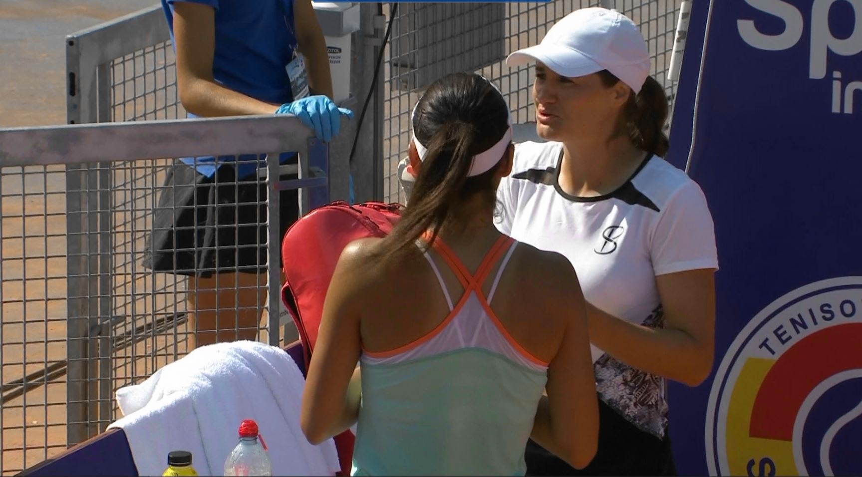 Perechea Monica Niculescu / Raluca Olaru și-a spulberat adversarele și s-a calificat în semifinale la Praga