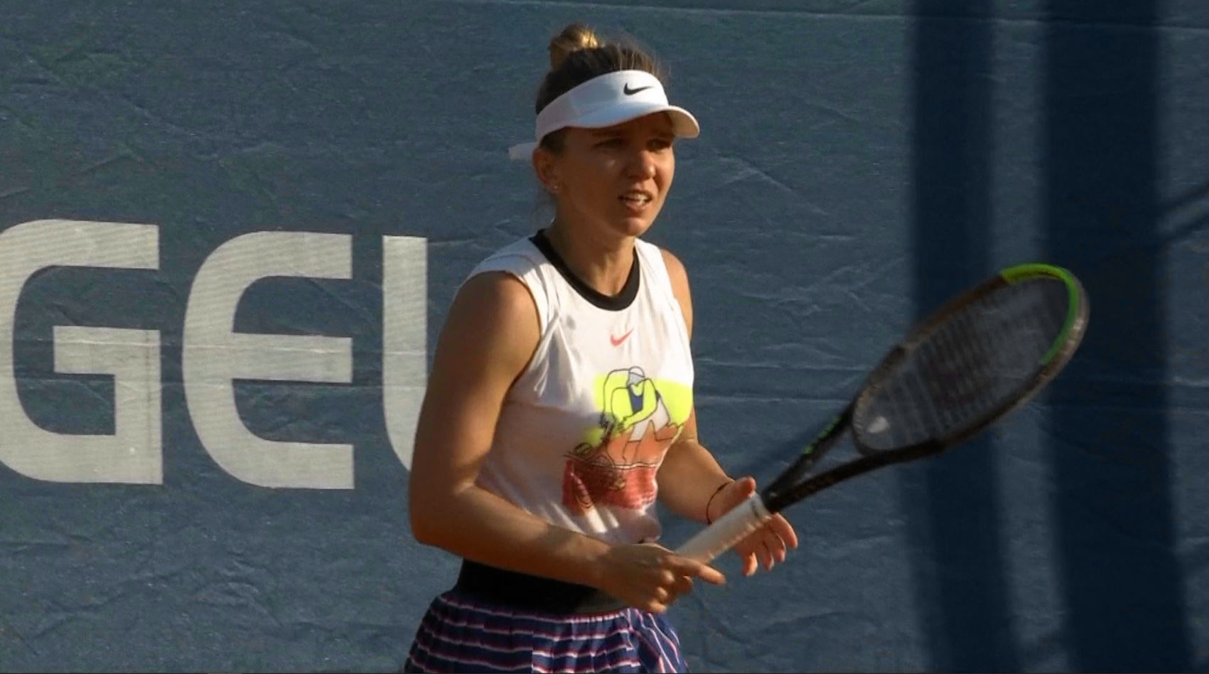 Simona Halep - Barbora Krejcikova 3-6, 7-5, 6-2. Românca e în semifinale la Praga. A avut și probleme medicale