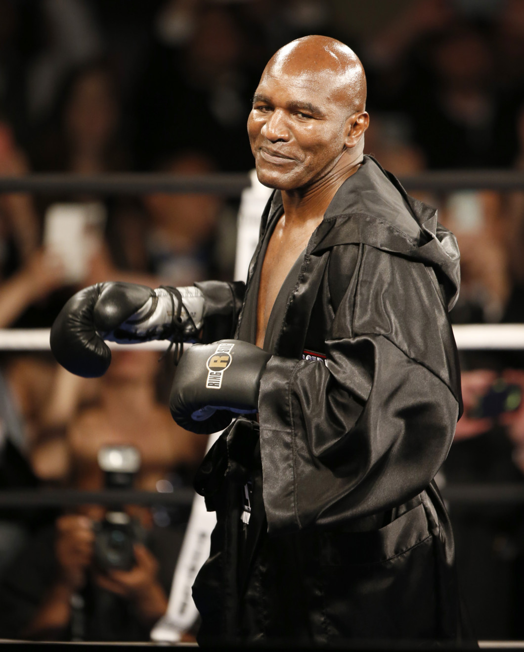 Mitt Romney Takes On Evander Holyfield In Charity Boxing Event