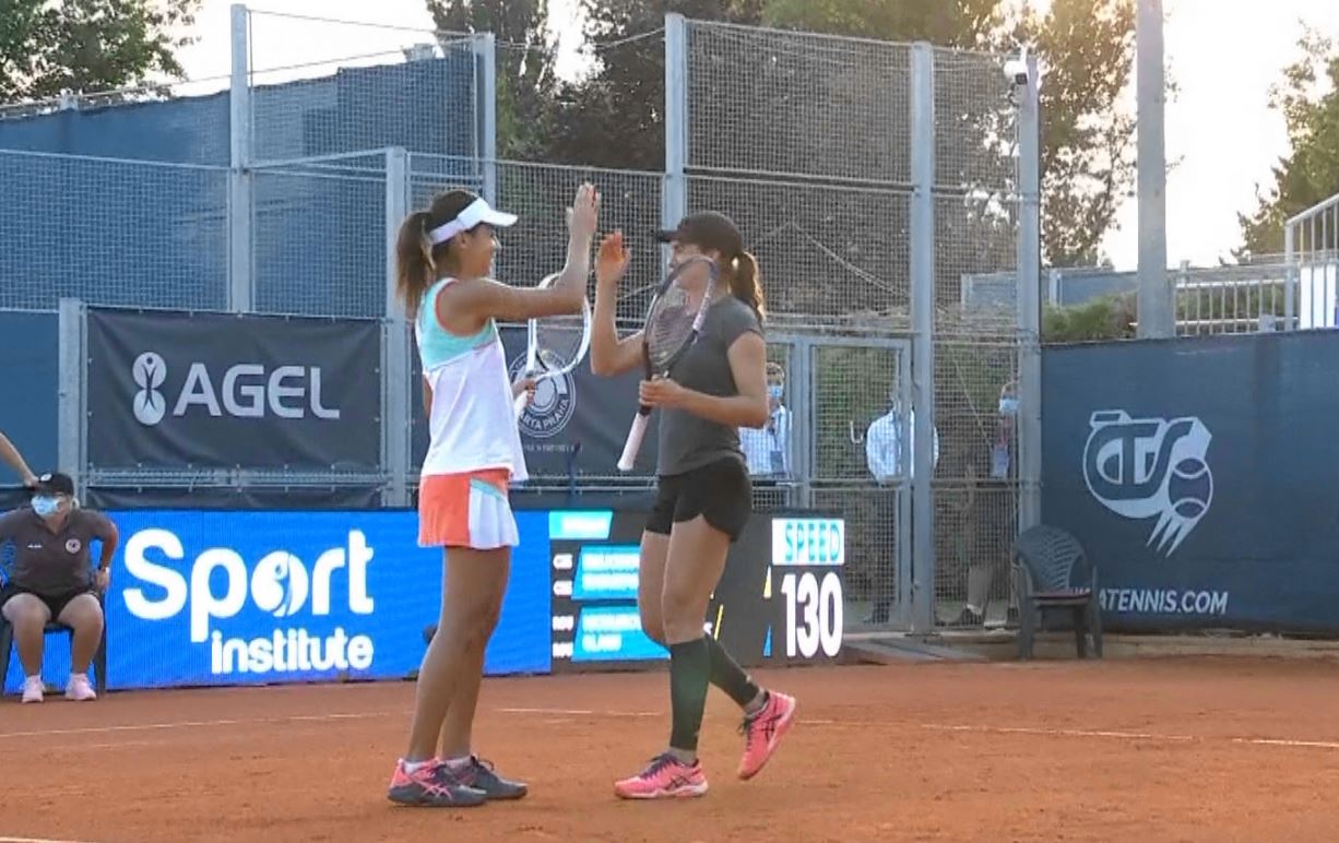 Monica Niculescu și Raluca Olaru, învinse de Kristina Pliskova și Lucie Hradecka, în finala de dublu de la Praga