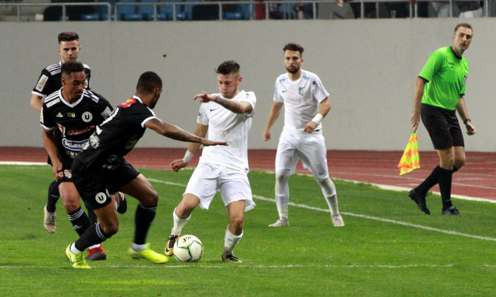 FOTBAL:PANDURII TARGU JIU-UNIVERSITATEA CLUJ, LIGA 2 CASA PARIURILOR (25.10.2019)