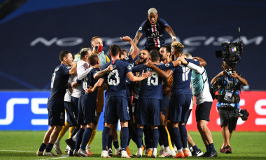 Fotbaliștii lui PSG, după victoria cu Leipzig / Foto: Getty Images