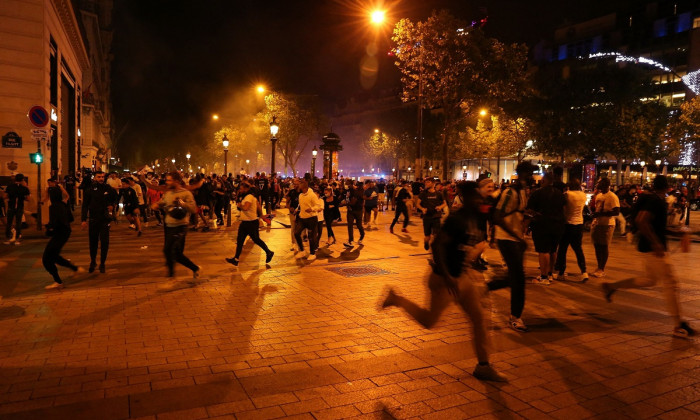 12 - Ambiance dans les rues de rues de Paris suite ŕ la victoire du PSG face ŕ Leipzig en demi-finale de la Ligue des Champions ŕ Lisbonne