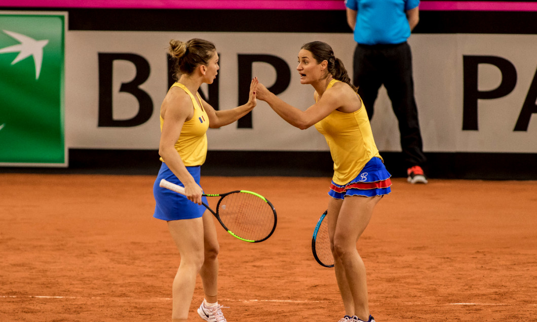 Simona Halep și Monica Niculescu, într-un meci de FED Cup / Foto: Sport Pictures