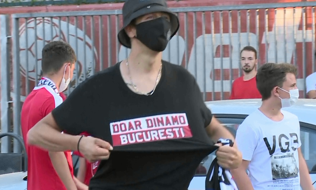 Acţiunea Salvaţi Dinamo: 490 de lei costă cadoul special pentru fiecare câine DDB