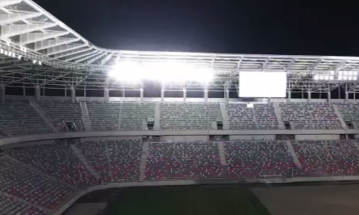 stadion steaua nocturnă
