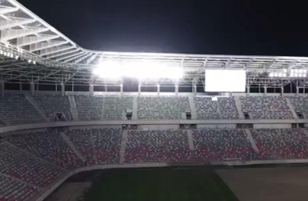 stadion steaua nocturnă