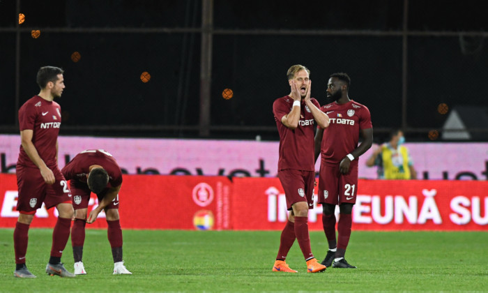 Jucătorii de la CFR Cluj, în timpul meciului cu Dinamo Zagreb / Foto: Sport Pictures