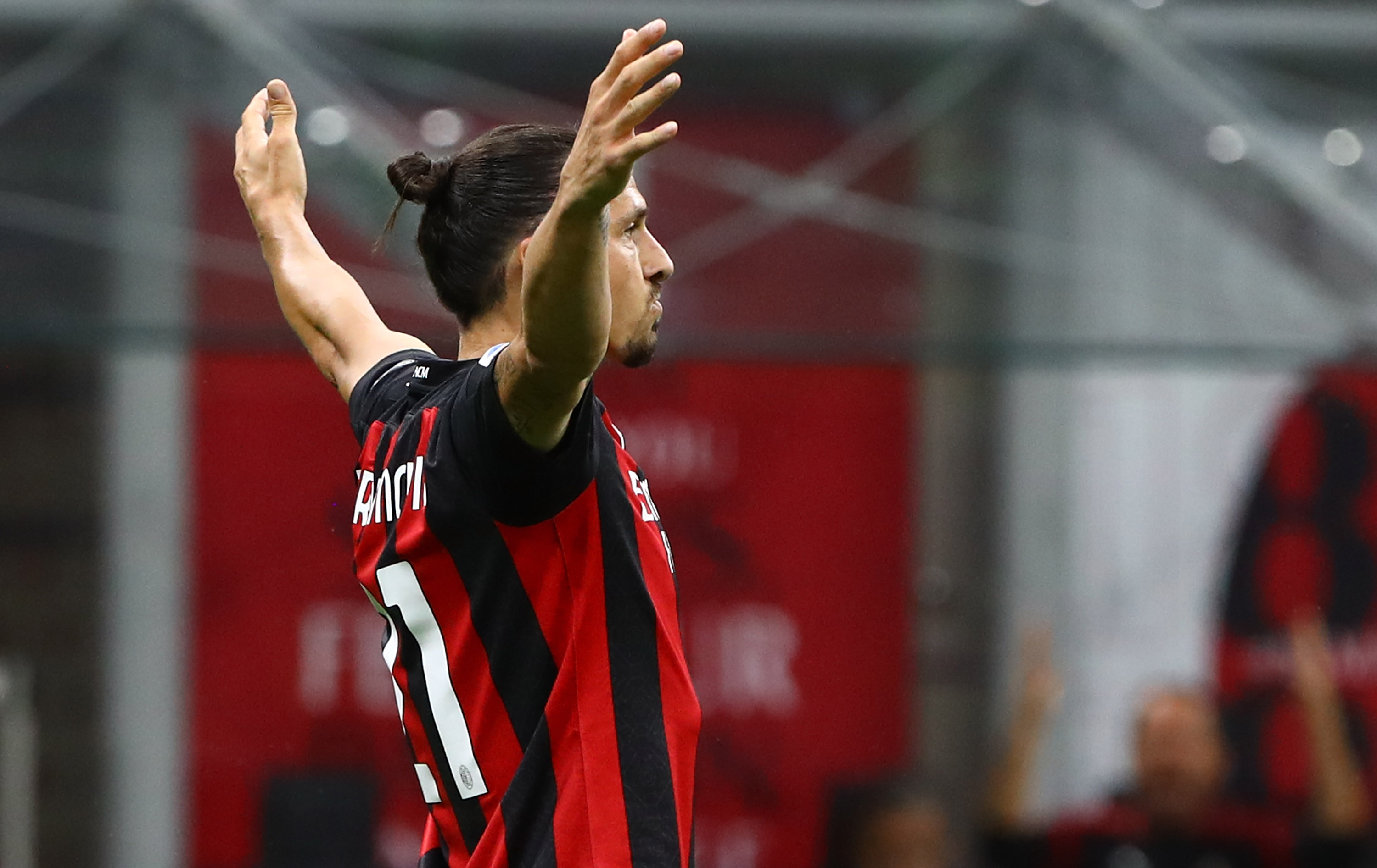 Zlatan Ibrahimovic va continua la AC Milan! Modalitatea inedită prin care suedezul a anunțat prelungirea contractului